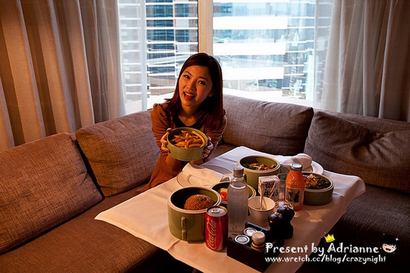 1367730192 2291086811