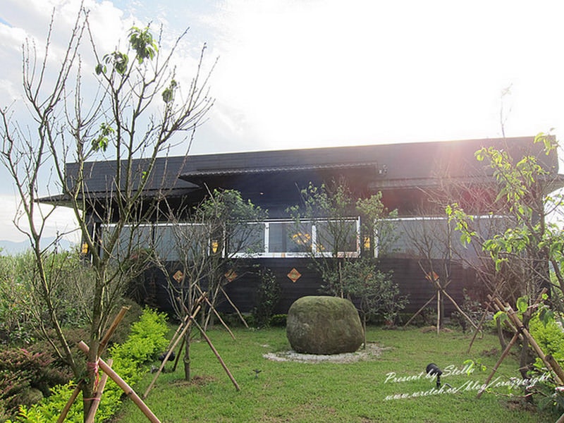 1367697535 2126191017