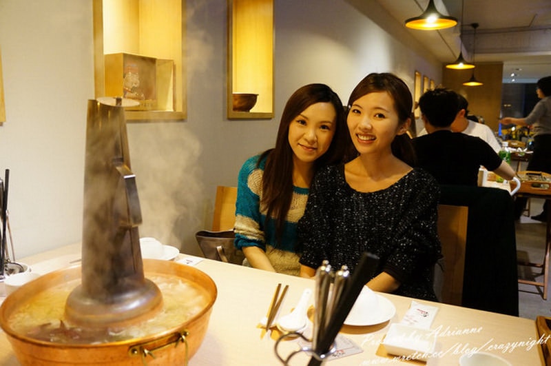 1367671683 4122591306