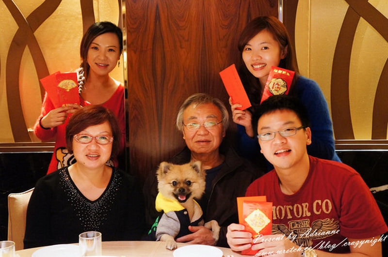 1374162161 2098194193