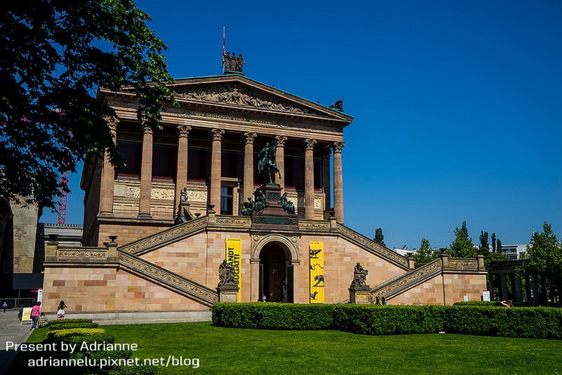 1405682620 2042285246