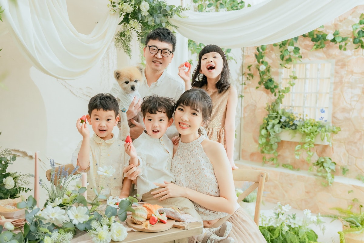 【團購】BabyPure寶寶寫真及全家福 三種團購方案最高現省$4140 (至3/23 23:59止 ) 一年一團別錯過