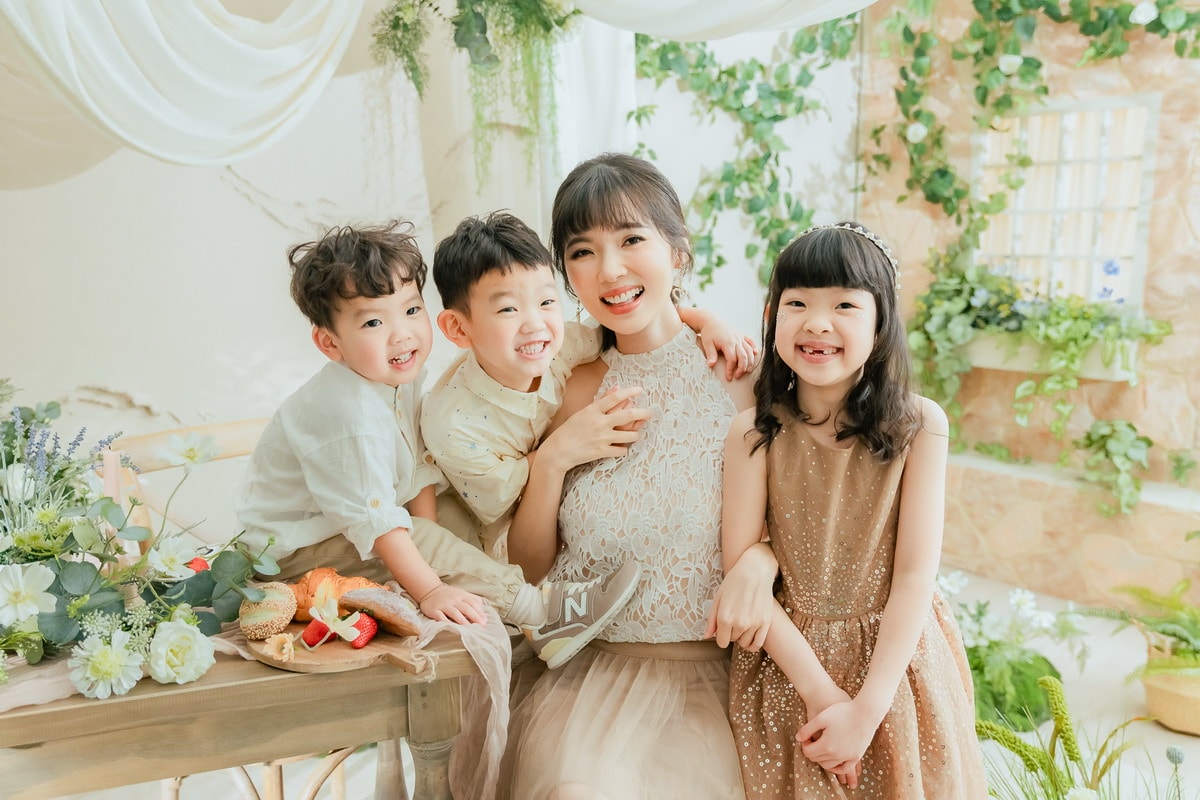 【團購】BabyPure寶寶寫真及全家福 三種團購方案最高現省$4140 (至3/23 23:59止 ) 一年一團別錯過
