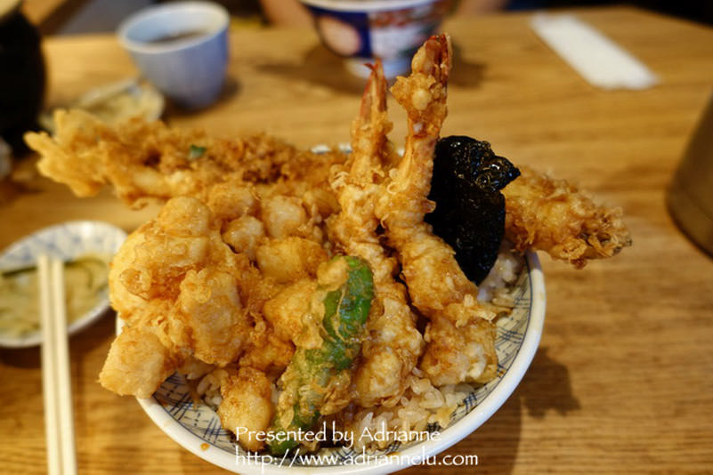 【東京生活】Day8 三越前駅 一 料多到滿出來的無敵天丼 金子半之助，東京必吃推薦！