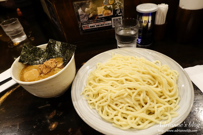 【東京生活】Day34 新宿美食。風雲兒拉麵沾麵，超人氣排隊拉麵店～