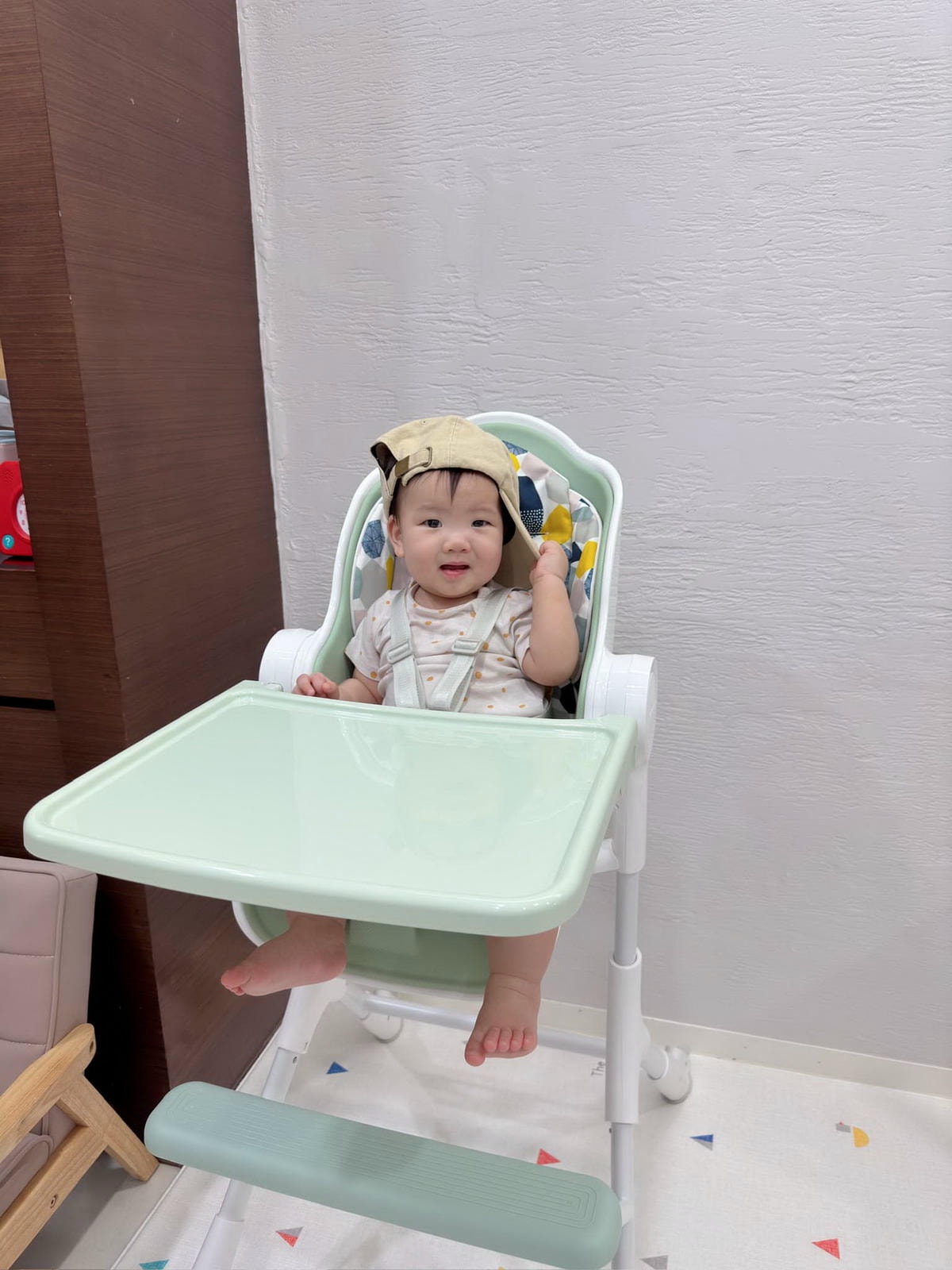 【團購】新加坡Oribel成長型餐椅/多功能遊戲桌/AA嬰幼兒包巾/咬咬兜/安撫玩具(下次開團 1/9)